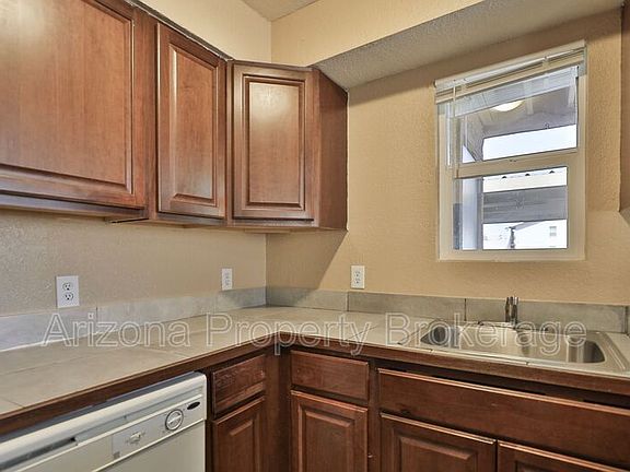 5th image of 607 W Rio Salado Pkwy APT 106