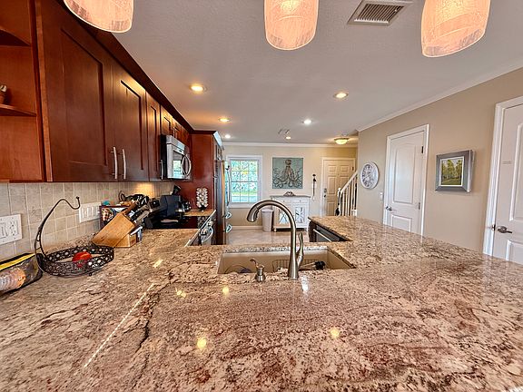 3rd image of 5258 Beach Dr SE