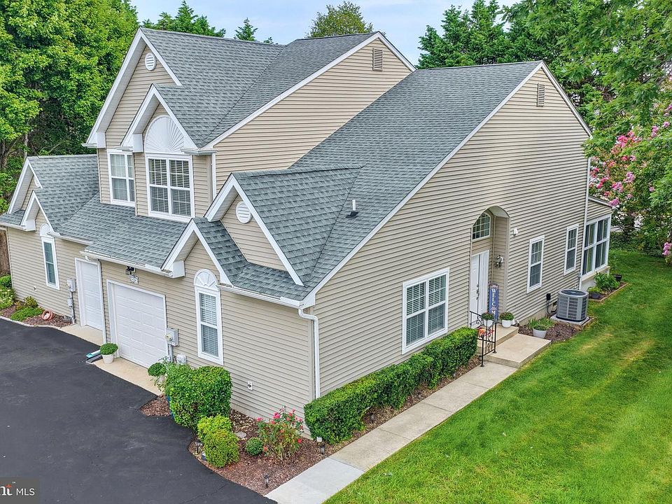 1st image of 35 Lauras Way
