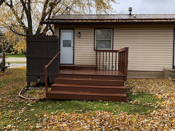 4th image of 836 Parkview Dr