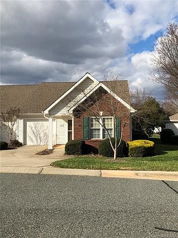1st image of 115 Glen Oaks Ct #79