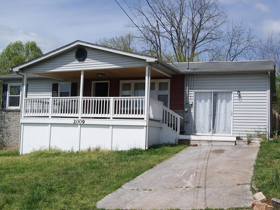 1st image of 2009 Carolyn Dr