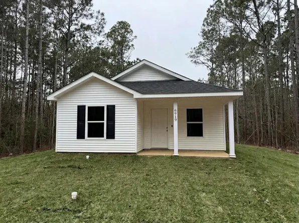 6919 Smith St, Bay Saint Louis, MS 39520