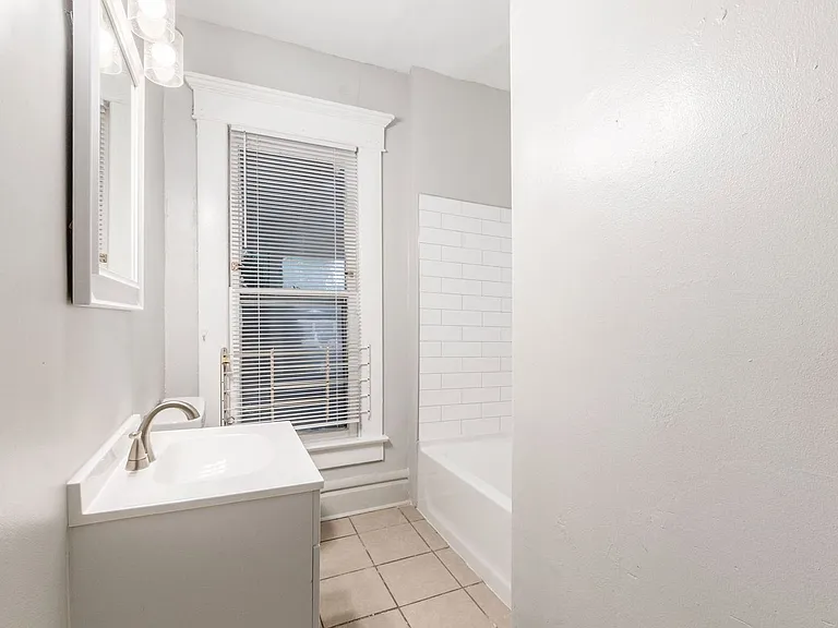25 E Blake Ave — Photo 13