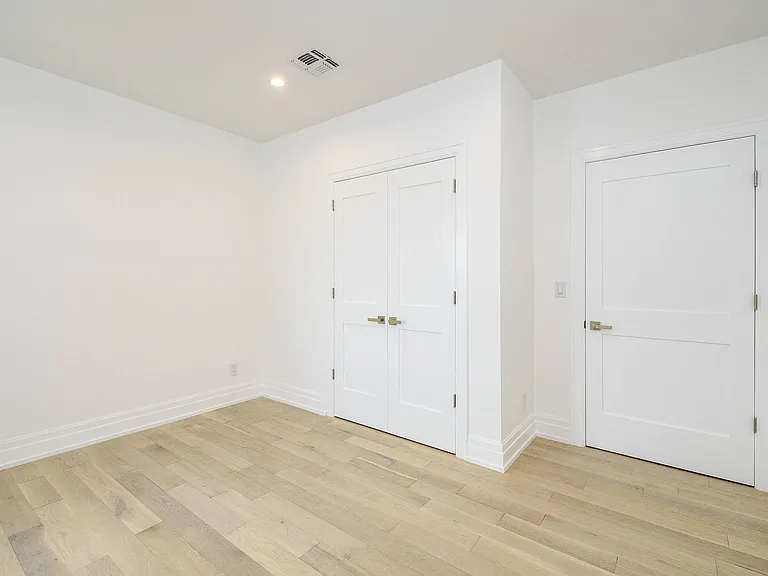 22 Sagamore Hill Dr — Photo 29