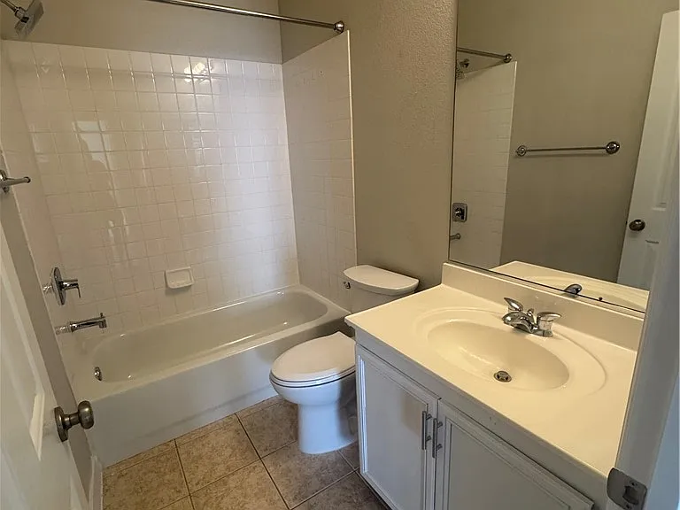 1521 Tillman Falls Ave — Photo 14