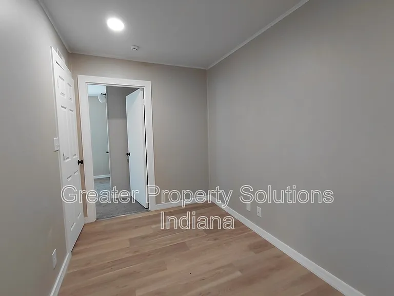 506 Parkside Ave — Photo 5