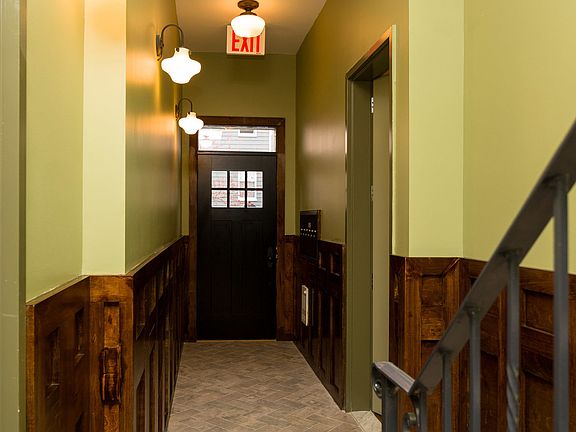 5th image of 686 Lorimer St #2C