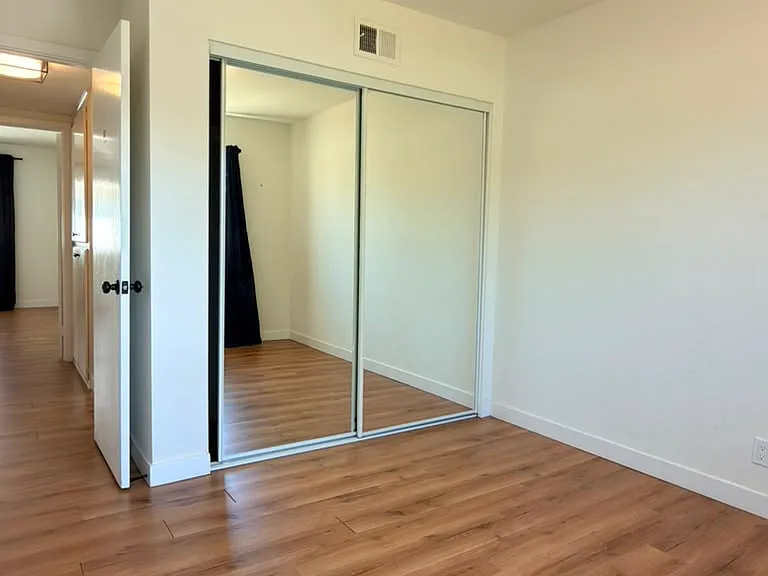 1811 Iris Way — Photo 10