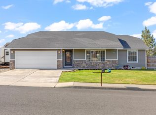 727 SE Cross Ln, Madras, OR 97741