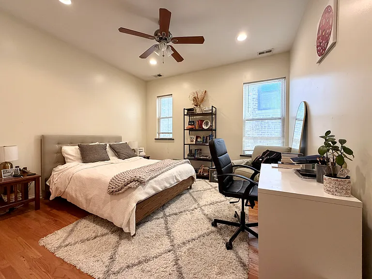 2632 N Fairfield Ave #2 — Photo 12