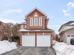 7159 Spyglass Cres, Mississauga, ON L5N 7H3