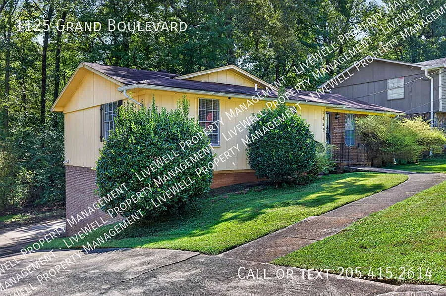 "Charming 3-Bed, 2-Bath Retreat with 1702 Sq Ft in Birmingham's Heart!" — Photo 4