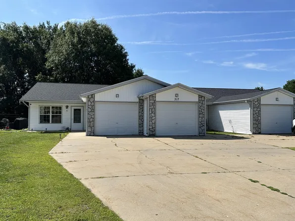317 Crestview Ln #B, Nekoosa, WI 54457