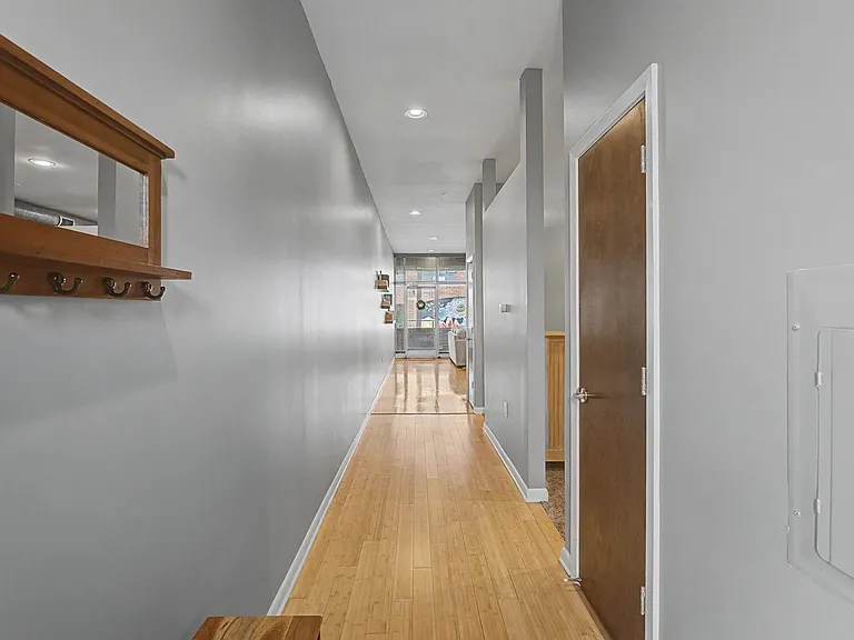 437 Monroe Ave #106 — Photo 2