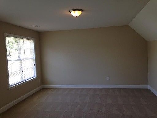4th image of 2718 Stagbuck Dr
