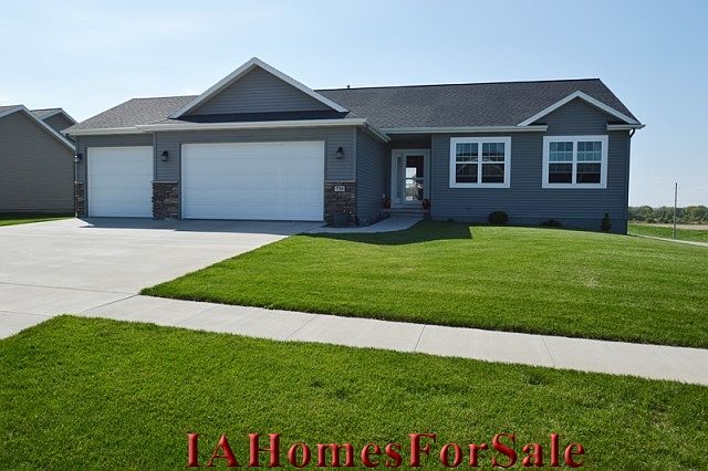 730 Limerock Dr NW