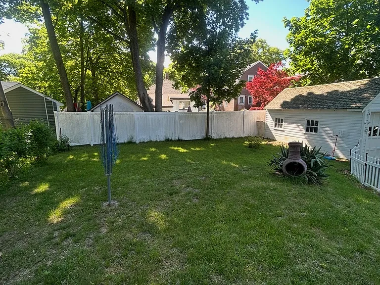 92 Schiller Rd — Photo 17