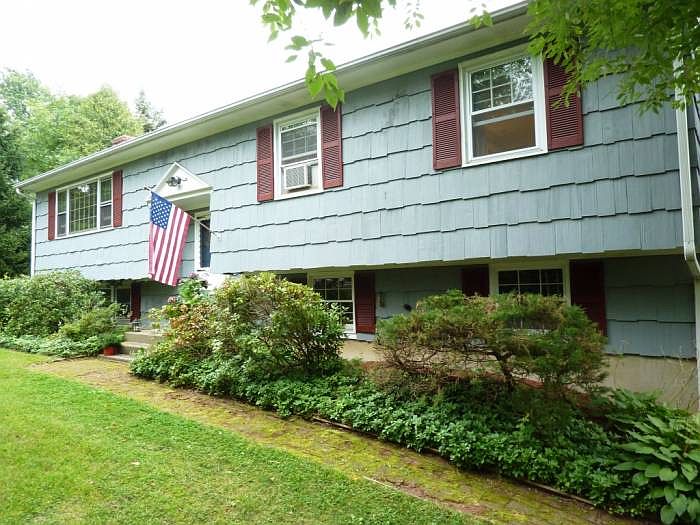 14 Green Pasture Rd