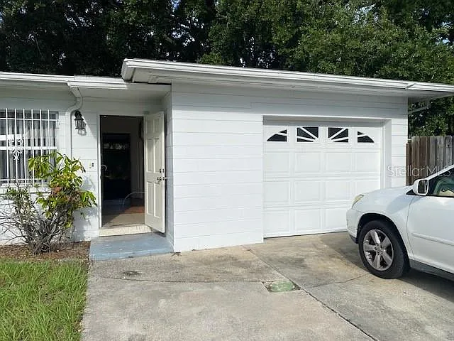3 bed, 1.0 bath, 1106 sqft, $1,995 — Photo 3