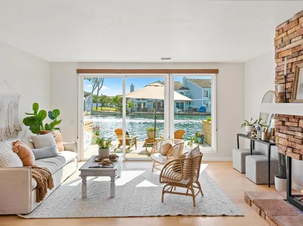 3832 Montego Dr, Huntington Beach, CA 92649