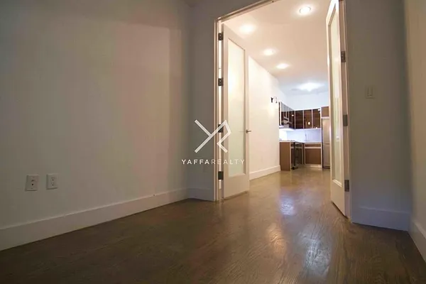 Rented by Yaffa Realty LLC | media 18