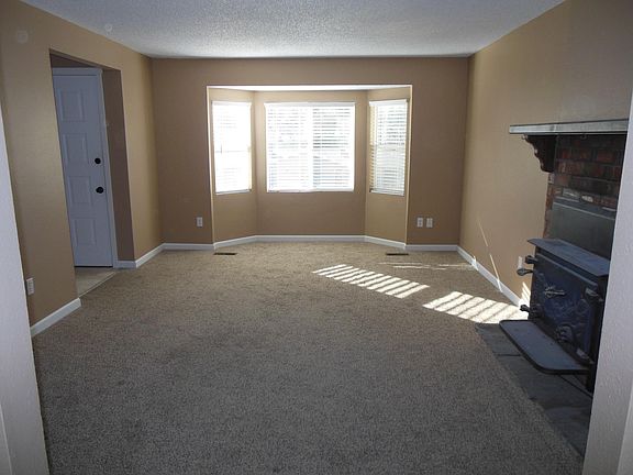 5th image of 11313 89th Avenue Ct E