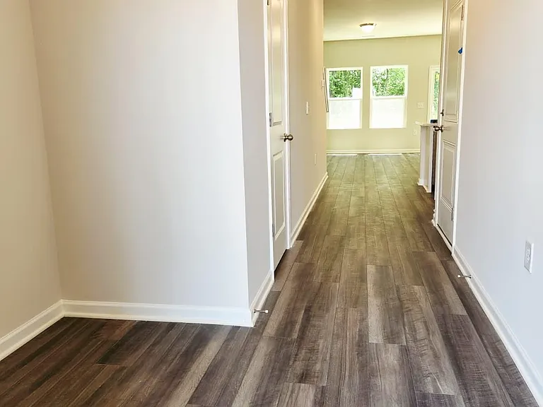 250 Brook Farm Ln — Photo 8