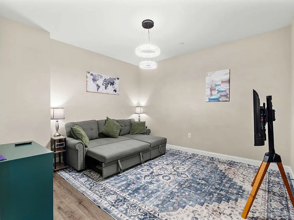 140 Pearl St #3-ID1470153P