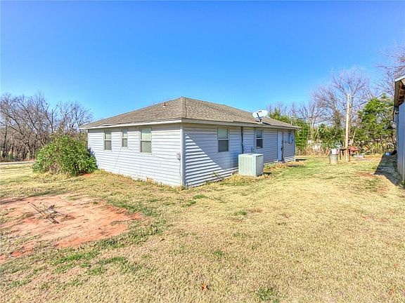 4th image of 109 Lakeside Dr