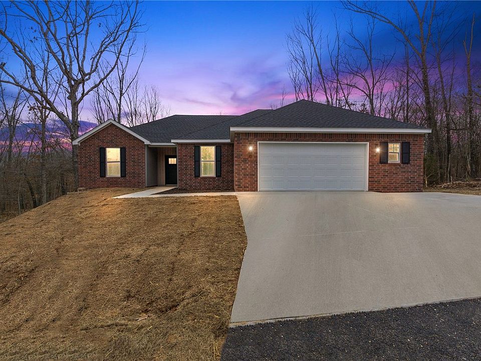 1st image of 10 Irvine Ln