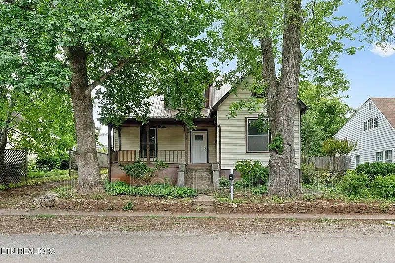 322 Lynn Ave
