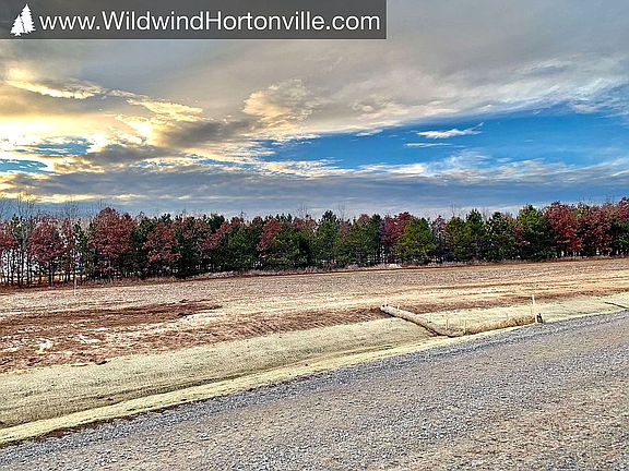 4th image of 714 Wildwind Dr