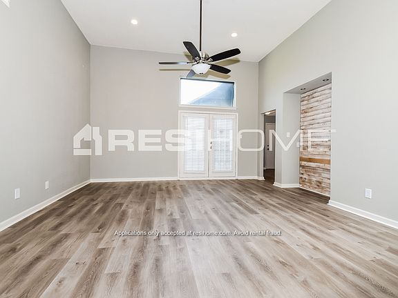 4th image of 5006 Vagas Dr