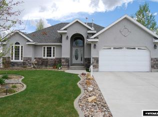 1108 Applewood Dr, Rock Springs, WY 82901