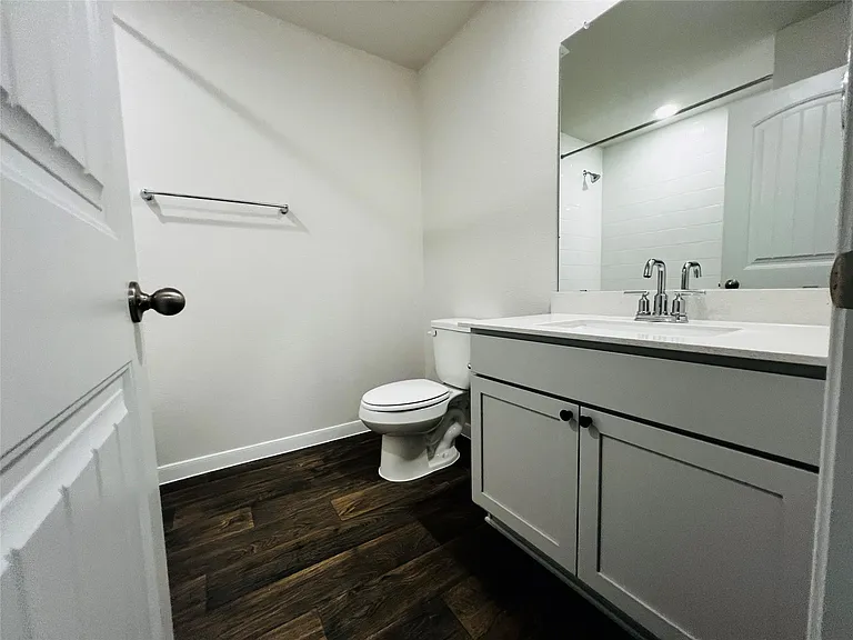 315 Darwin Pl — Photo 10