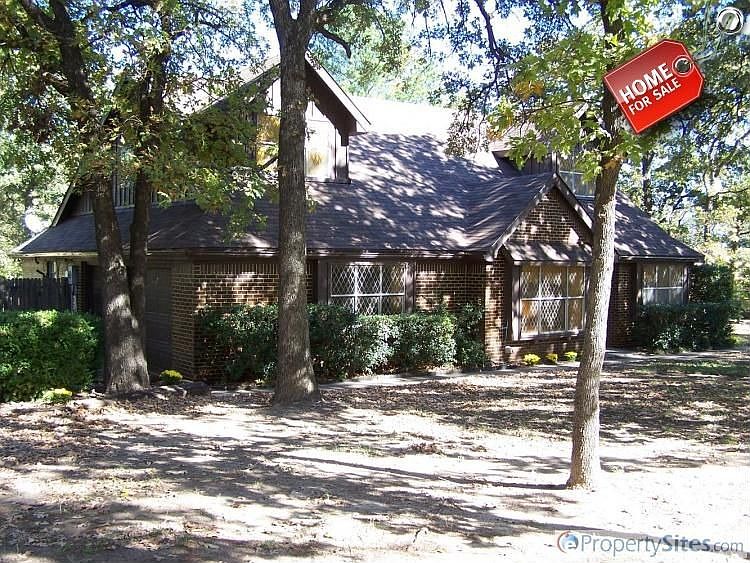 1st image of 1008 Yvonne Dr