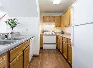 905 W Springfield Ave, Urbana, IL 61801