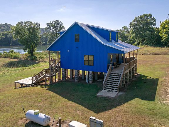 3rd image of 3780 River Rd