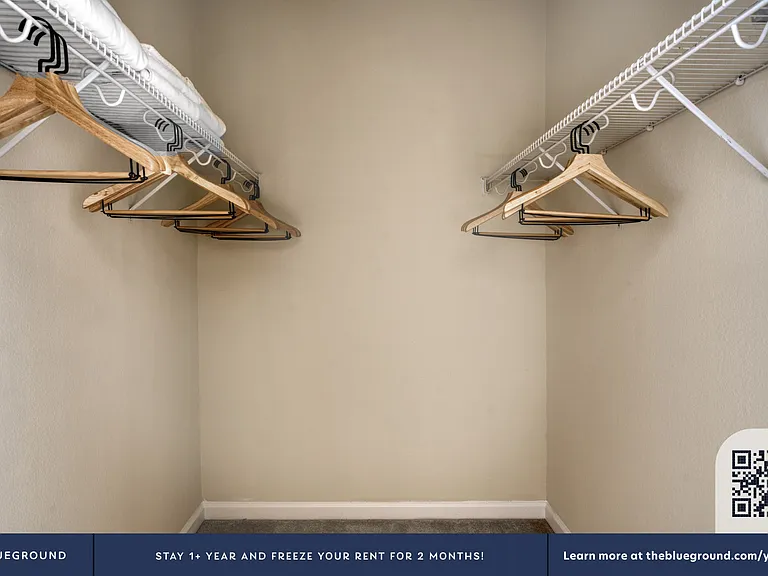 Walk-in Closet