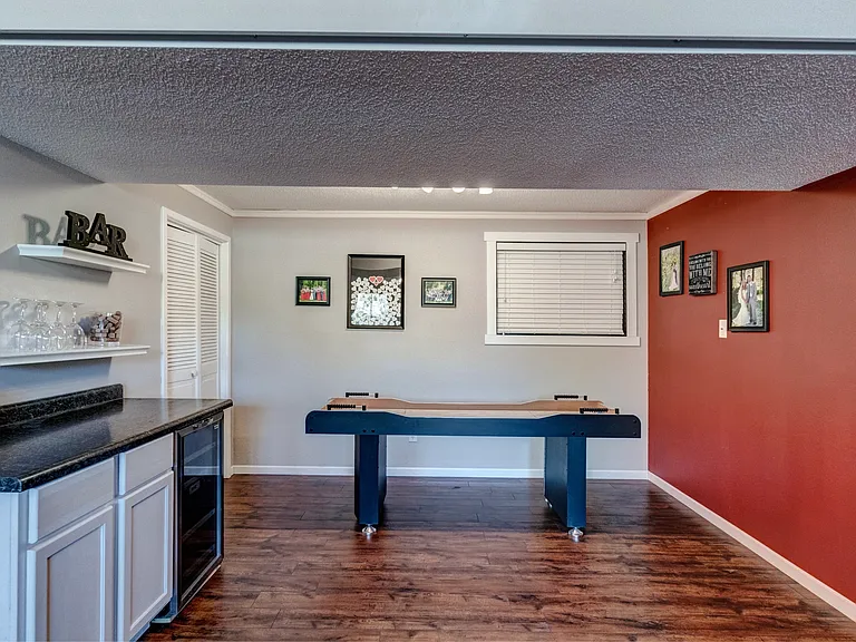 1425 Burns Dr — Photo 15