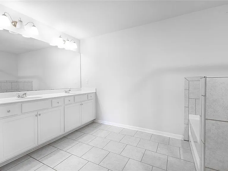 7095 Gladstone Cir — Photo 16