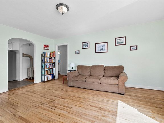 5th image of 655 SW 12th St