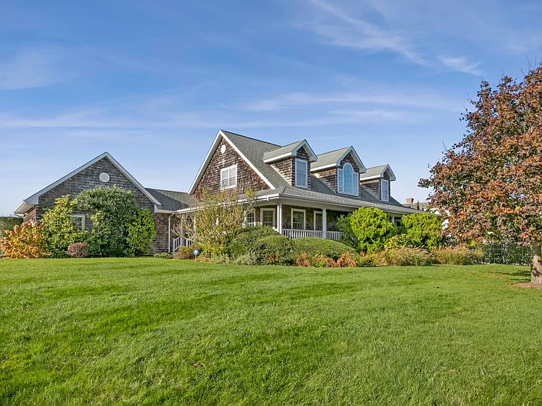 6 Millfarm Ln — Photo 1