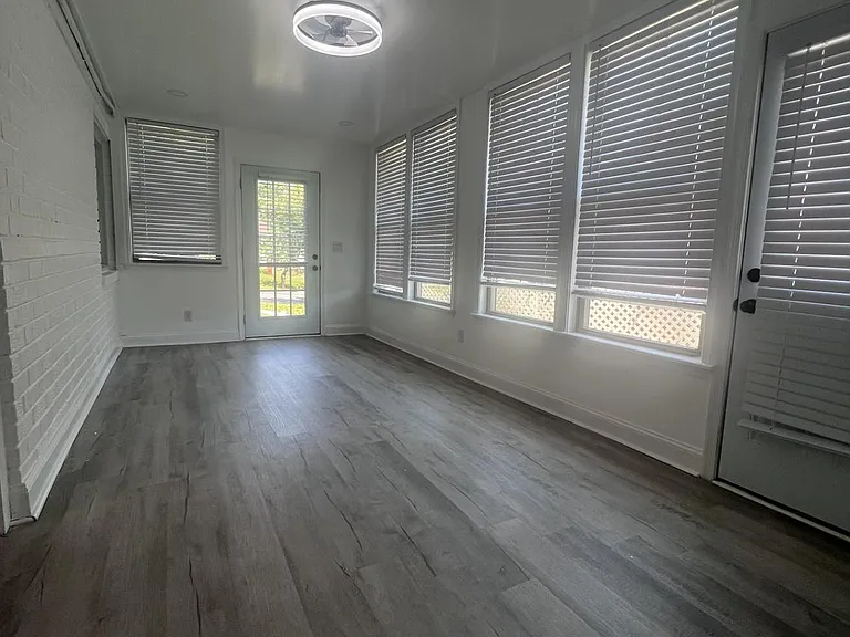 5825 Lamont Dr — Photo 28