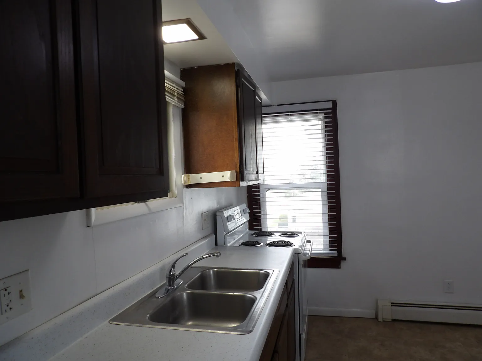 Studio, $675 — Photo 2