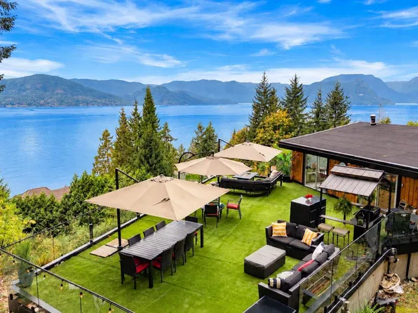 195 Kelvin Grove Way, Lions Bay, BC V0N 2E0