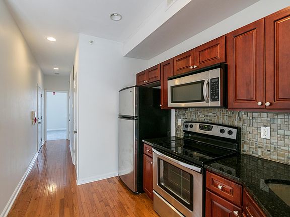 3rd image of 2350 N Park Ave #C