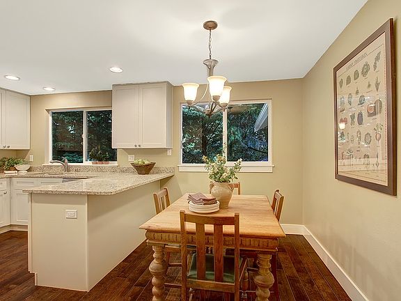 5th image of 22706 NE 12th Pl