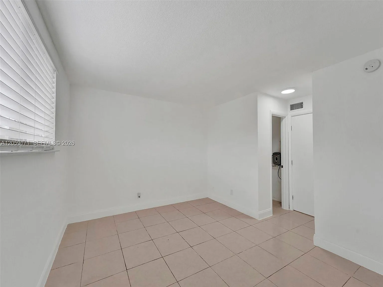 Biscayne Highlands — Photo 4